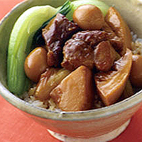 残った角煮はどんぶりに