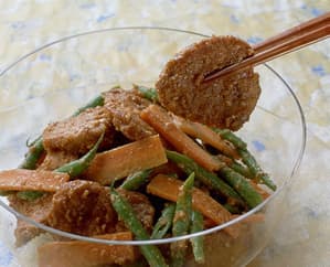 豚ヒレ肉の辛子ごまだれあえ