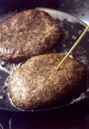 コツ満載！ 基本のふっくらハンバーグ