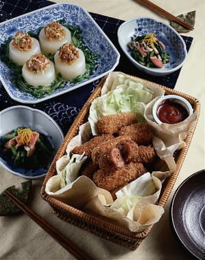 牛ひき肉と野菜のロールフライ