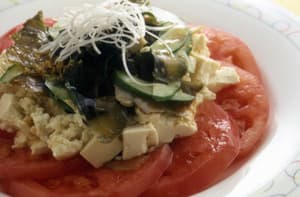 トマトとザーサイの豆腐のサラダ