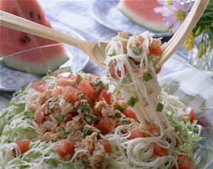 そうめんのツナソースサラダ
