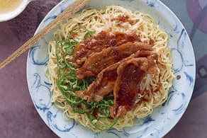 焼き肉のせ冷やし中華