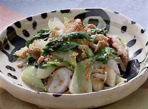 青梗菜とたこのごまあえ
