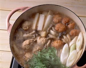 鶏だんご鍋