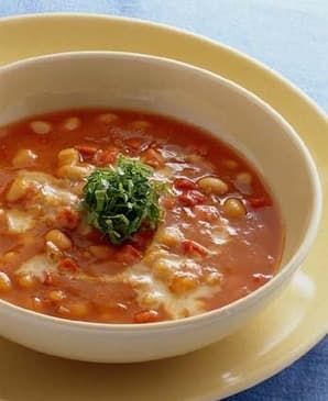 豆入りトマトスープ
