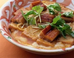 豆腐とうなぎの卵とじ