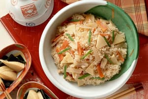 たけのこの五目炊き込みご飯