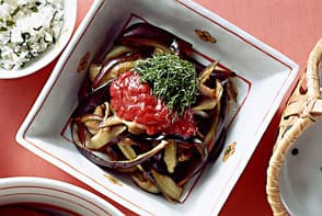 蒸しなすの梅肉あえ