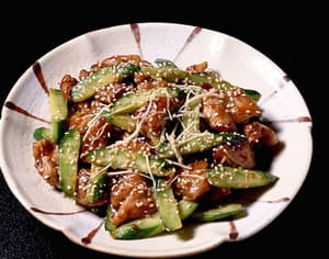 鶏肉ときゅうりのごま風味炒め