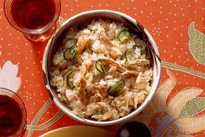 ピリ辛チキン混ぜご飯