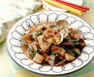 あさりと豆腐のキムチ蒸し