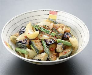 揚げ野菜とじゃこ、桜えびの香り炒め
