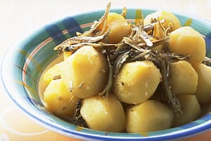 新じゃがとだしじゃこの煮もの