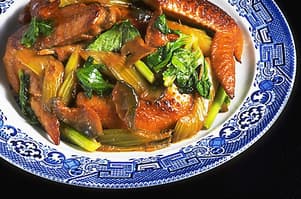 セロリと手羽先の中国風炒め