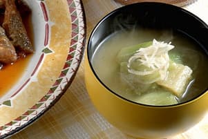 なすとみょうがのみそ汁