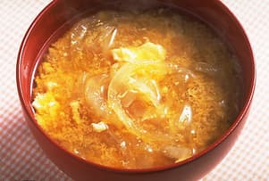 かきたまと玉ねぎのみそ汁