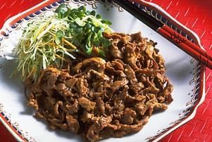 牛肉の炒めものごま風味