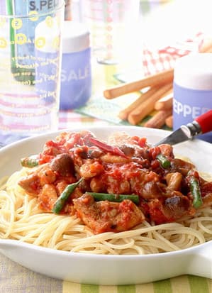 ピリ辛チキンのトマトソーススパゲティ