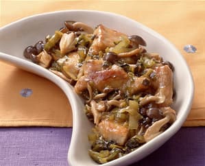 豚肉、高菜、きのこの炒めもの