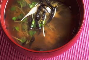 ひじきとごぼうのみそ汁
