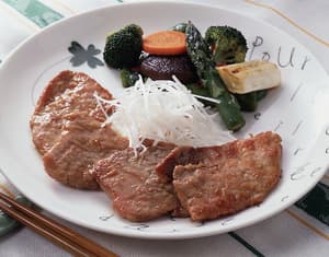 豚肉のしょうが焼き