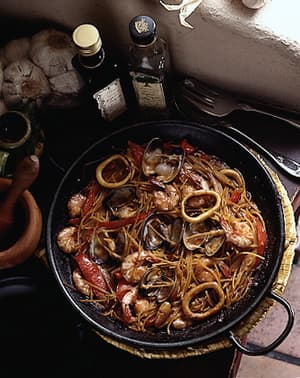 スパゲティのパエリヤ