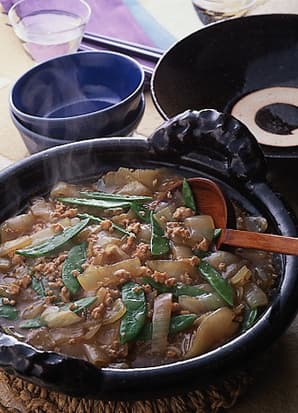 玉ねぎと鶏そぼろのうま煮