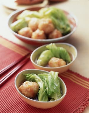 春キャベツとえびだんごのさっと煮