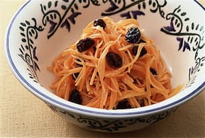 にんじんとレーズンのサラダ