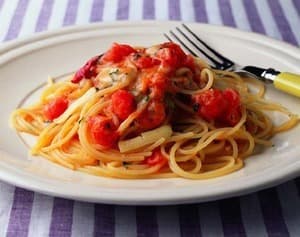トマトとチーズのスパゲティ