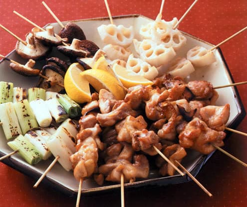 鶏肉と野菜の変わり串焼き
