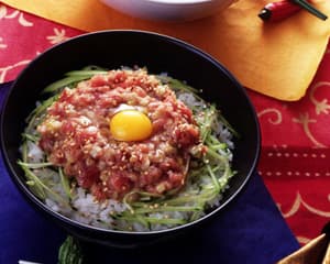 ねぎとろユッケ丼