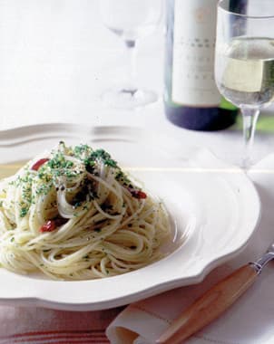 にんにくと唐辛子のパスタ