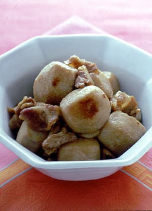 里いもと豚バラ肉の甘辛煮