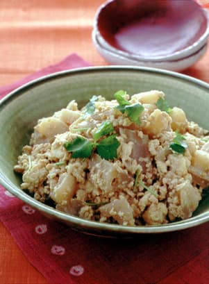 鶏ひき肉とれんこんのいり豆腐