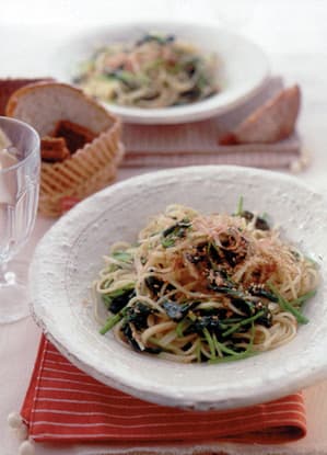 根三つ葉のみそ風味スパゲティ