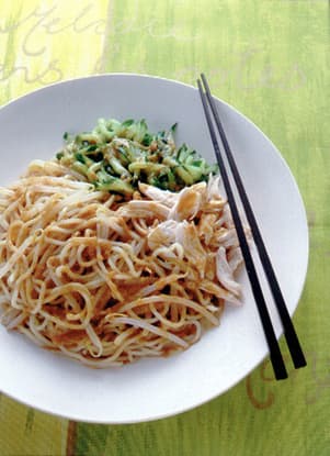 冷やし中華　ごまだれかけ