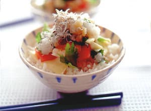 トマトチーズのじゃこおろし丼