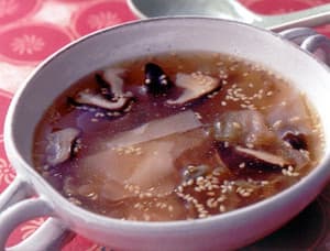 シュウマイの皮とザーサイのスープ
