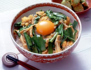 にらたま丼