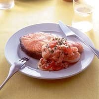 鮭のステーキ　トマトソース
