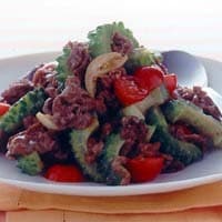 にがうりと牛肉のトマト炒め
