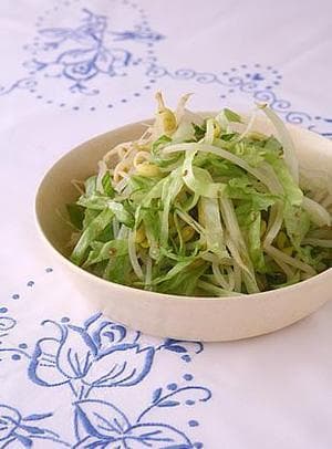 大豆もやしとレタスのナムル