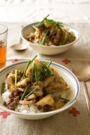 れんこんのアジアンそぼろ丼