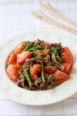 トマトと牛肉のオイスターソース炒め