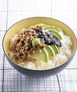 アボカド納豆丼
