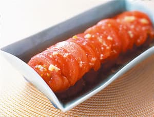 トマトのしょうが風味サラダ