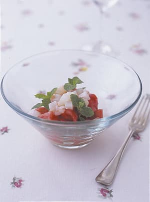 フルーツトマトと魚介の冷たいパスタ