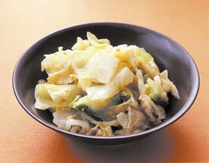 キャベツのごまマヨあえ